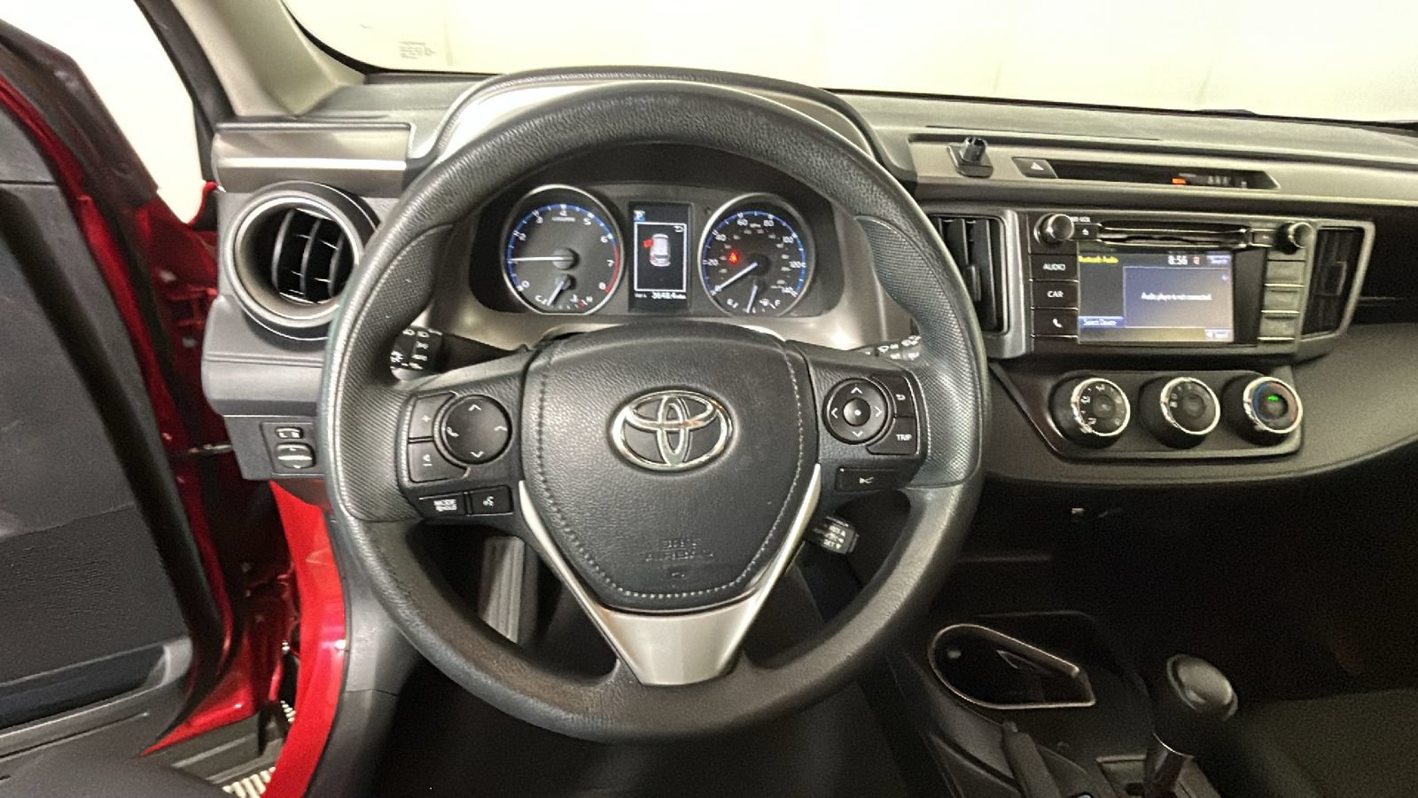 Used 2017 Toyota RAV4 LE AWD/4WD image 14
