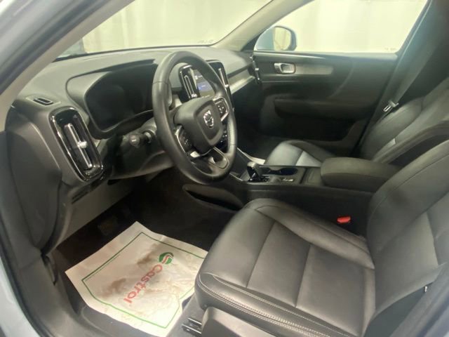 Certified 2025 Volvo XC40 B5 Core AWD/4WD image 10