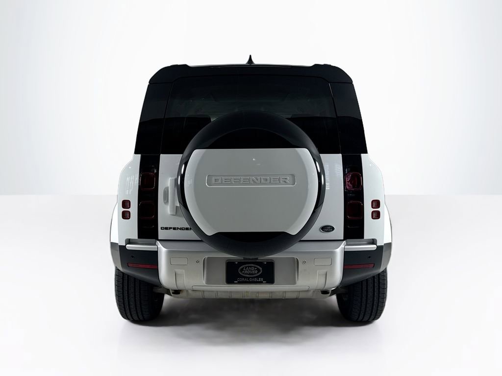 Used 2023 Land Rover Defender 110 S AWD/4WD image 4