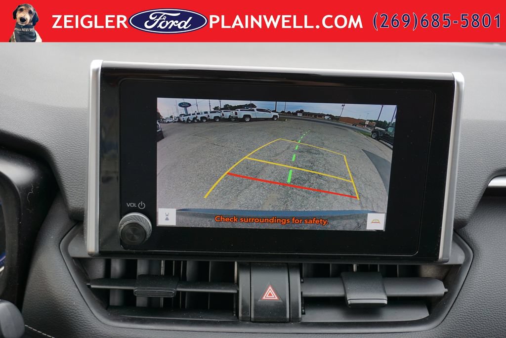 Used 2023 Toyota RAV4 LE AWD/4WD image 17