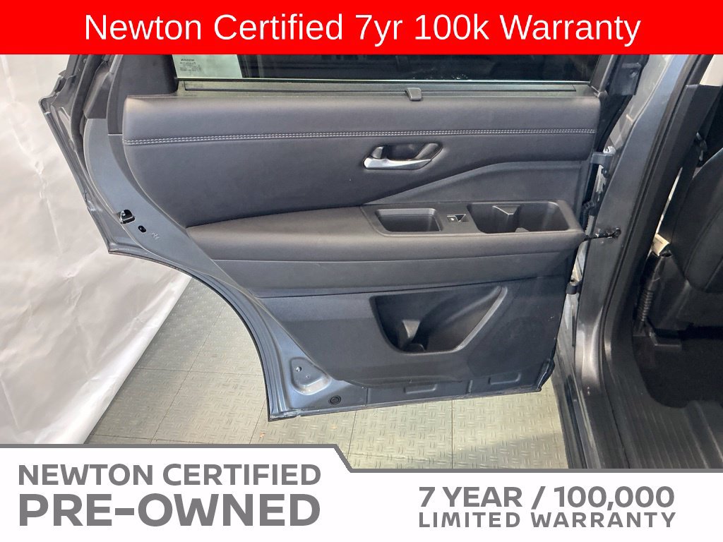 Used 2025 Nissan Pathfinder Platinum w/ Cargo Package FWD image 44