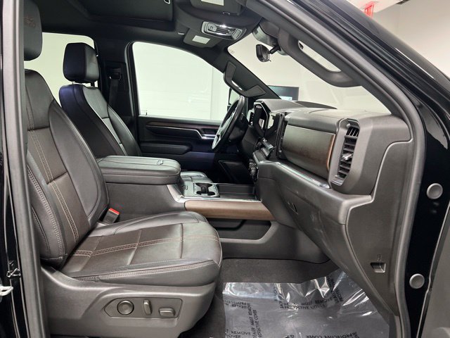 Used 2024 Chevrolet Silverado 3500 High Country w/ Technology Package AWD/4WD image 55