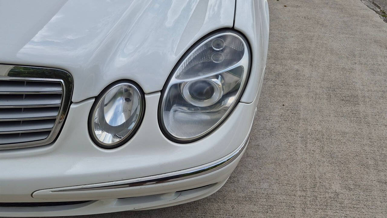 Used 2005 Mercedes-Benz E 500 Sedan image 12