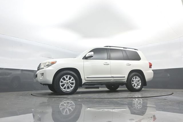 Used 2013 Toyota Land Cruiser image 31