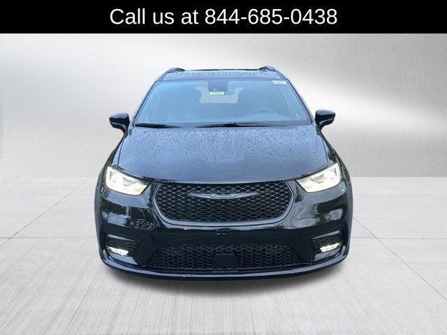 New 2026 Chrysler Pacifica Limited image 2