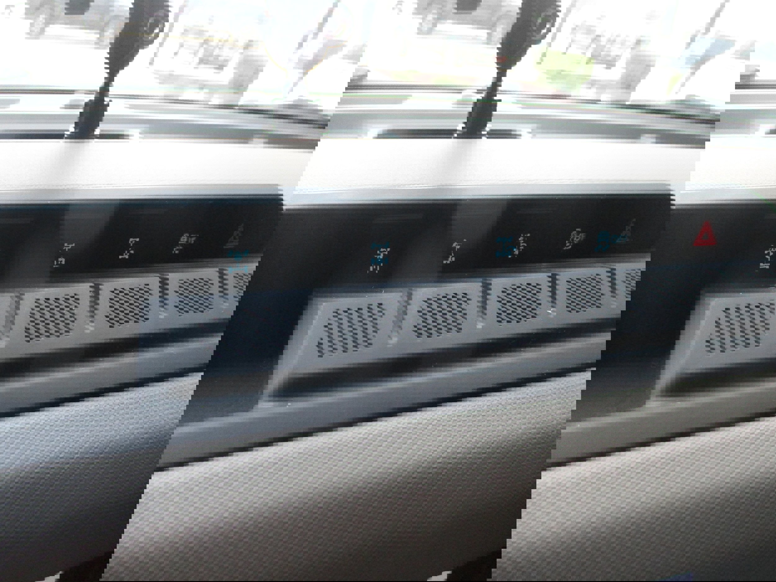 Used 2023 Ford Bronco Wildtrak image 18