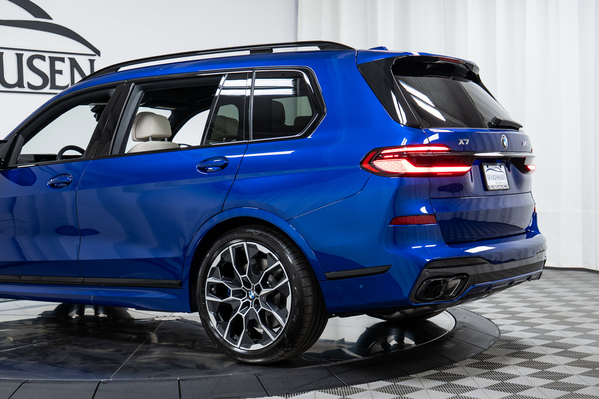 Used 2026 BMW X7 M60i AWD/4WD image 31