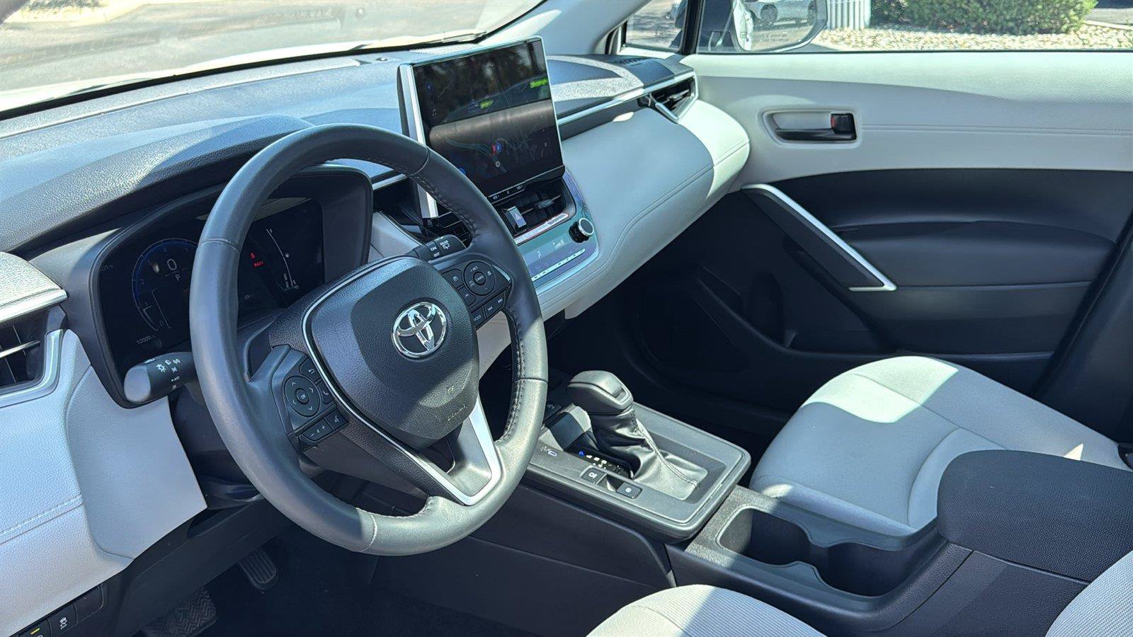 Used 2026 Toyota Corolla Cross LE w/ Moonroof Package AWD/4WD image 24