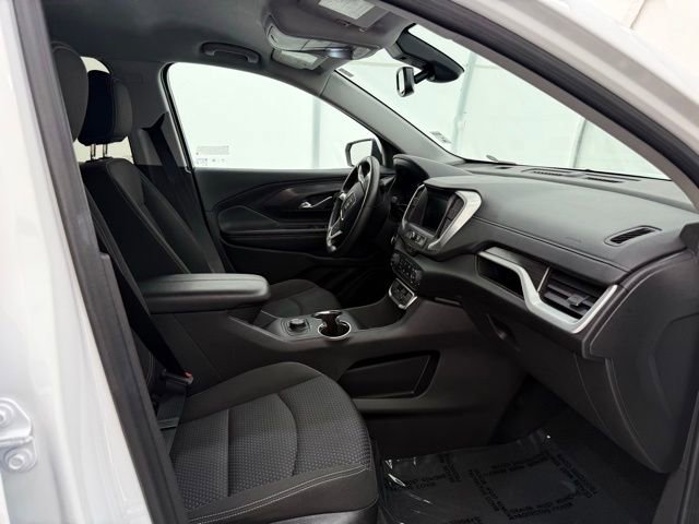 Used 2024 GMC Terrain SLE image 13