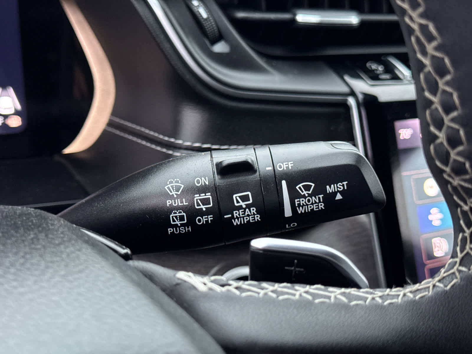 Used 2023 Jeep Grand Cherokee Limited w/ Trailer Tow Prep Group (B) image 18