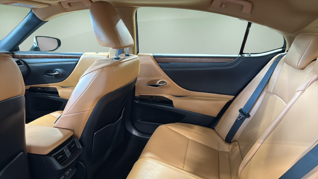 Certified 2023 Lexus ES 350 w/ Premium Package FWD image 25