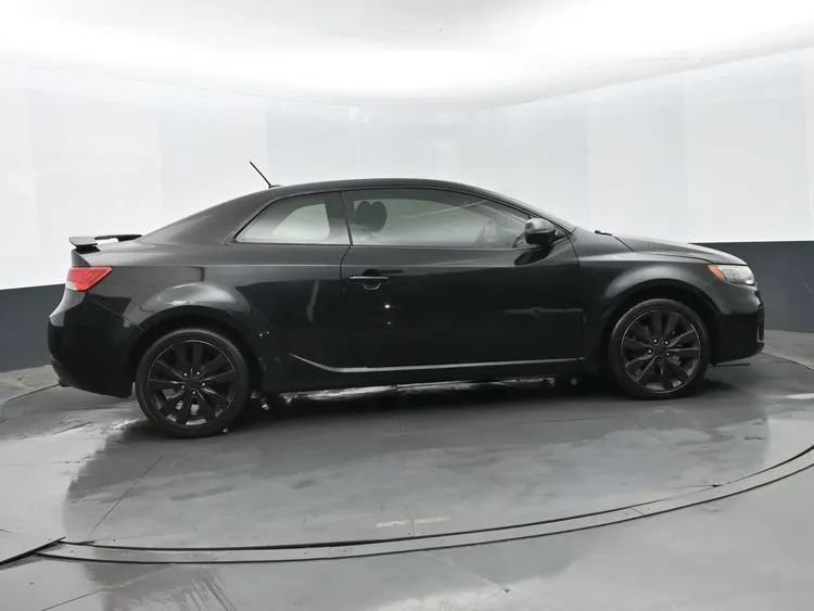 Used 2012 Kia Forte Koup SX w/ Leather Pkg FWD image 4