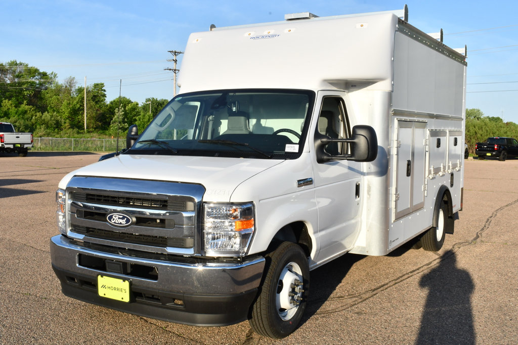 New 2027 Ford E-350 and Econoline 350 Super Duty w/ Power Equipment Group RWD image 2