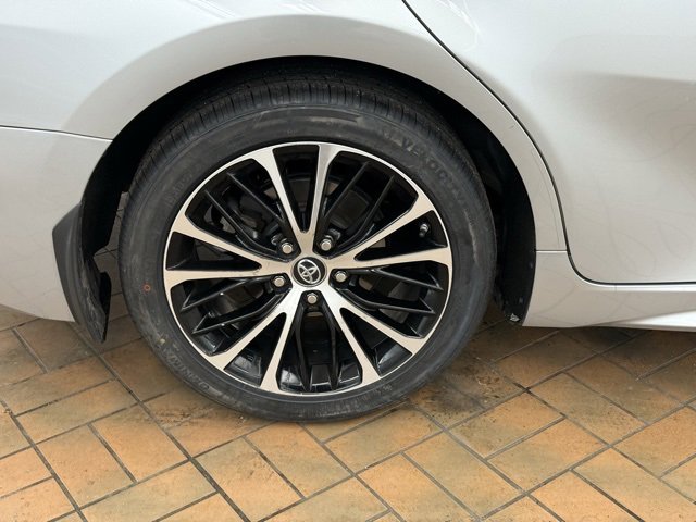 Used 2019 Toyota Camry SE image 10