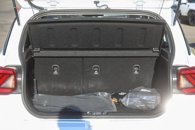 New 2026 Hyundai Venue SEL FWD image 30