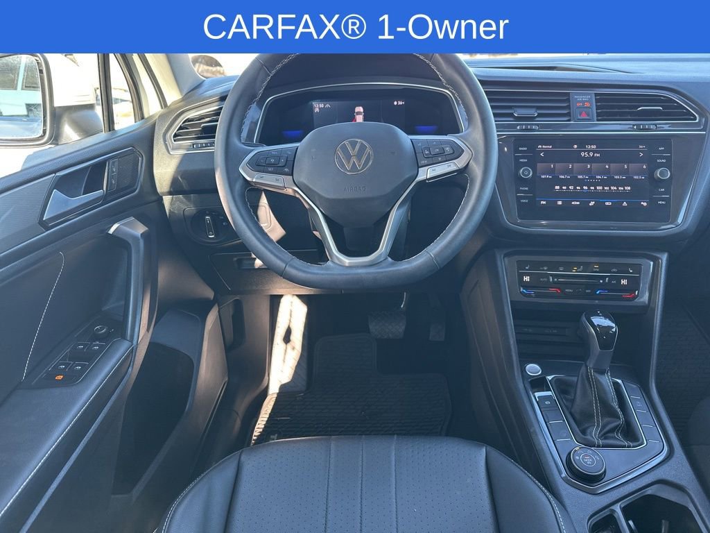 Used 2023 Volkswagen Tiguan SE image 17