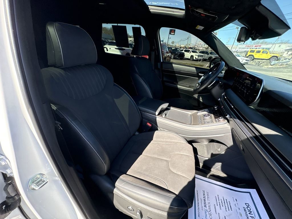 Used 2025 Hyundai Palisade Calligraphy image 26