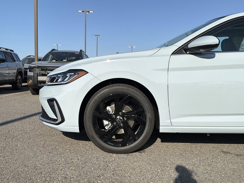 New 2026 Volkswagen Jetta SE image 9