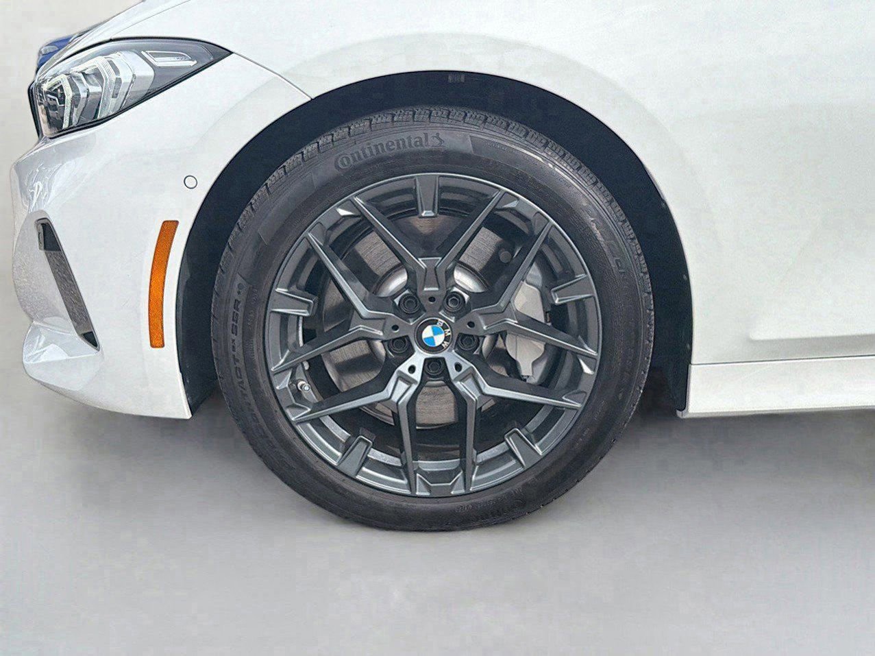 New 2025 BMW 330i Sedan w/ Convenience Package RWD image 42