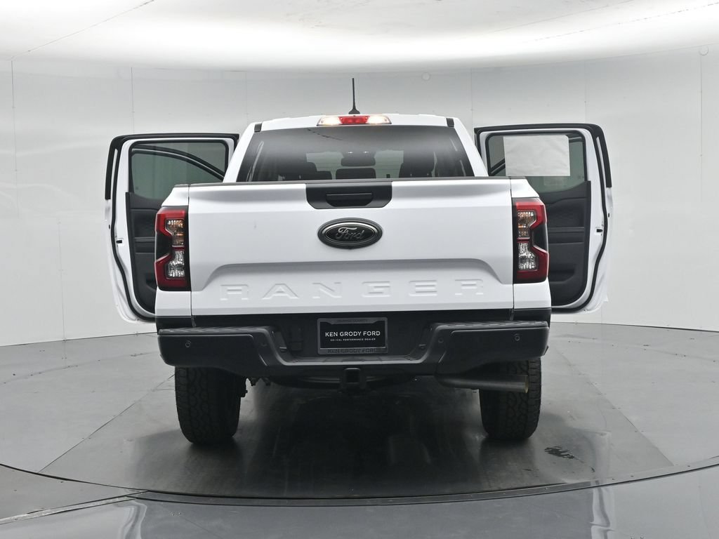 New 2026 Ford Ranger XLT w/ Black Appearance Package AWD/4WD image 30