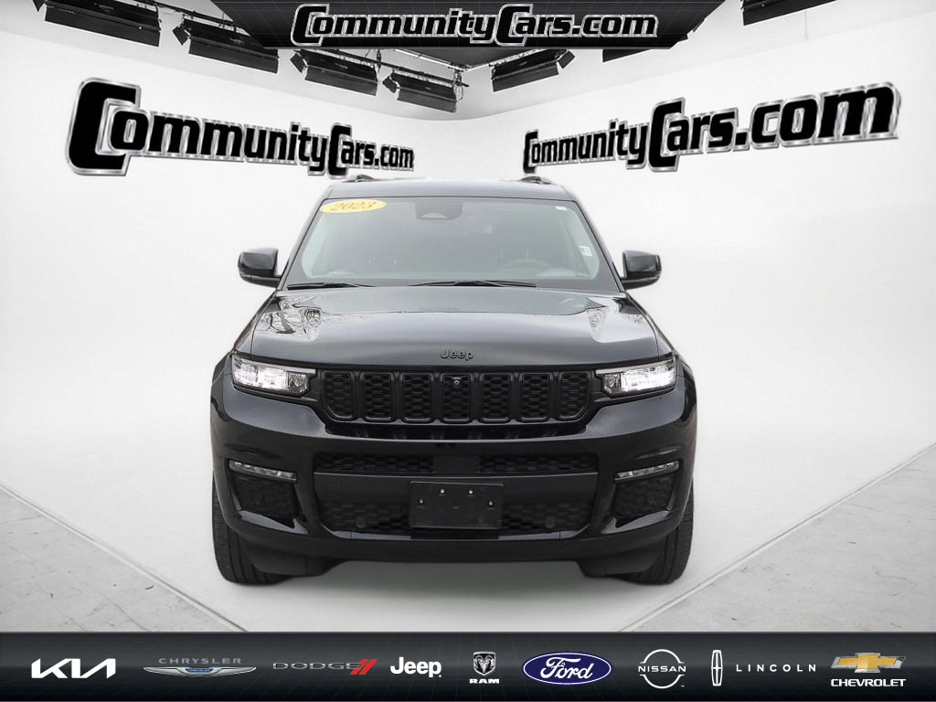 Used 2023 Jeep Grand Cherokee L Limited w/ Luxury Tech Group II image 11