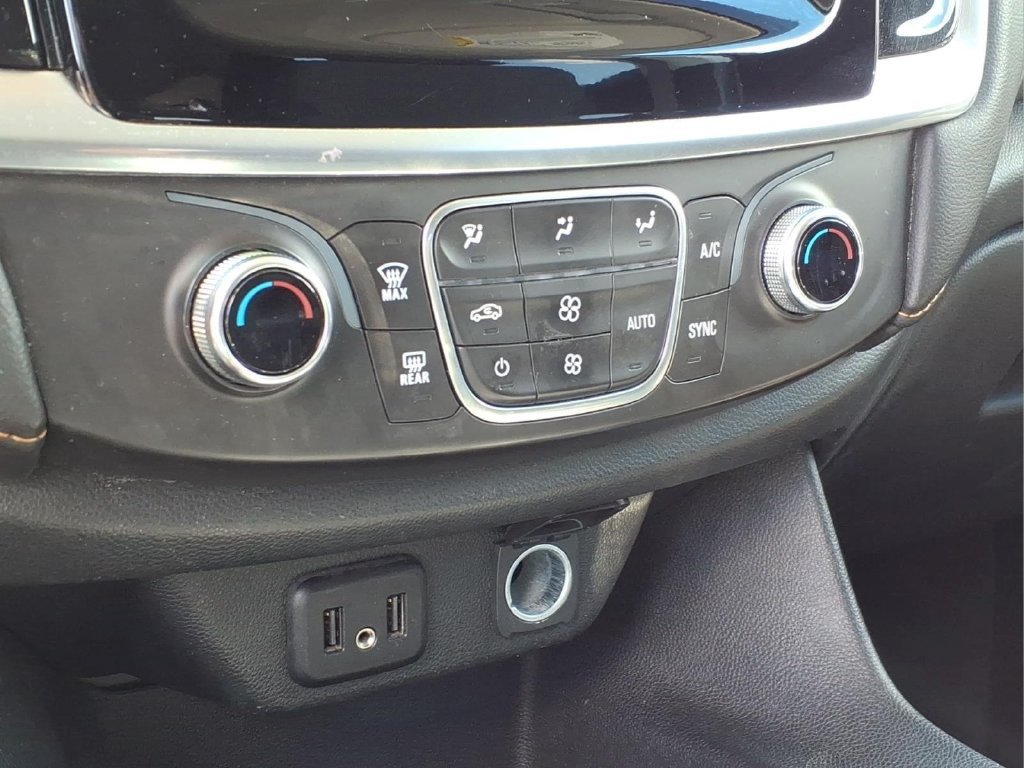 Used 2020 Chevrolet Traverse LS w/ LPO, Floor Liner Package FWD image 26
