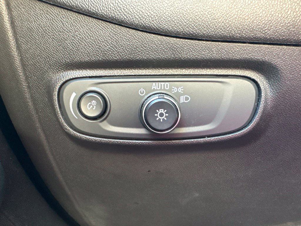 Used 2020 Chevrolet Equinox LT FWD image 20
