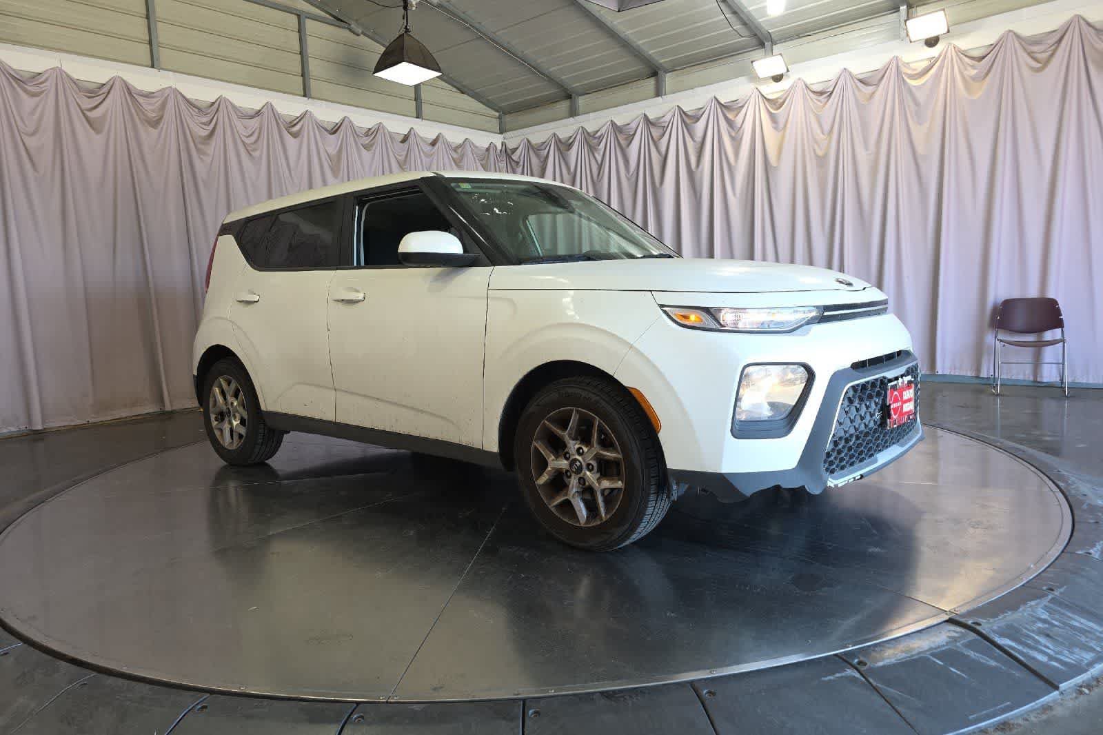 Used 2020 Kia Soul S FWD image 10