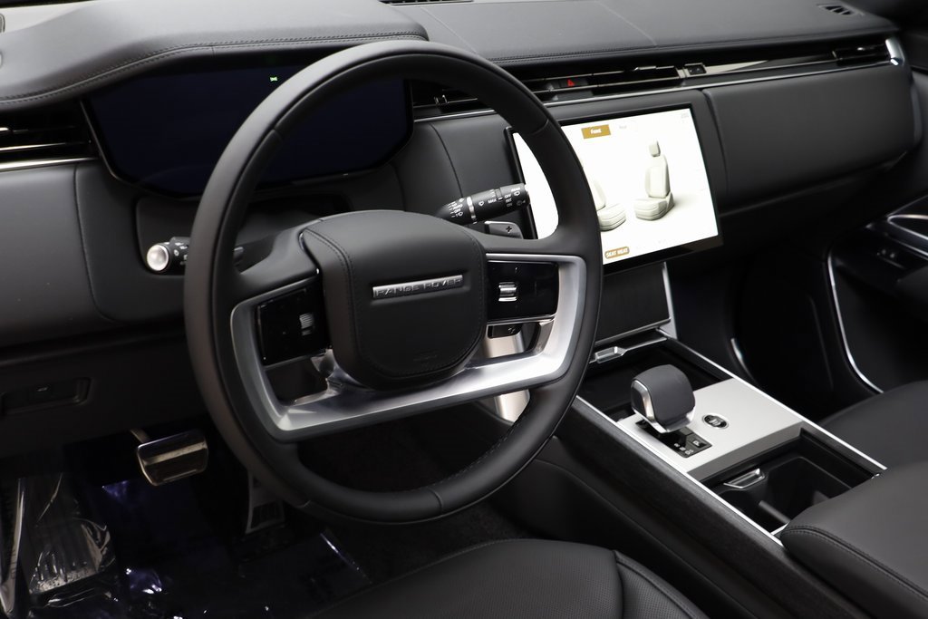 New 2025 Land Rover Range Rover SE image 8