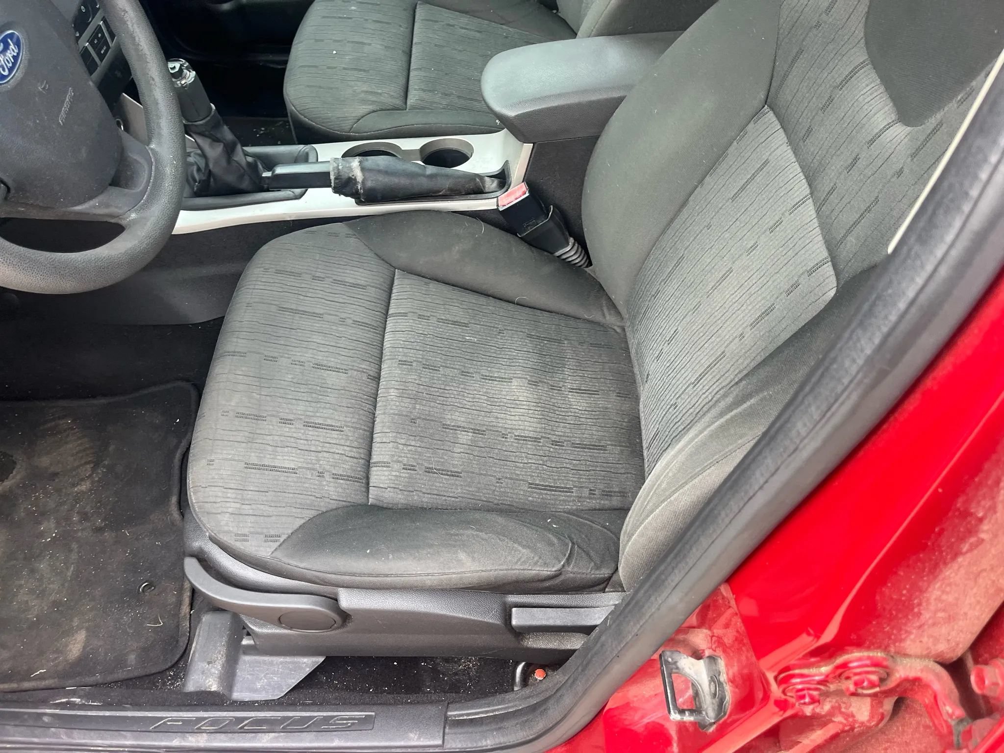 Used 2009 Ford Focus SE FWD image 11