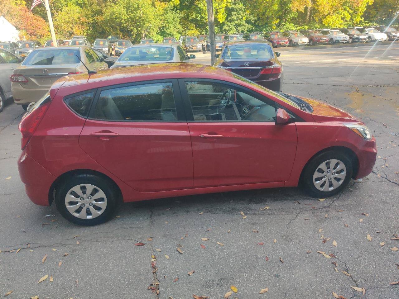 Used 2015 Hyundai Accent GS FWD image 7