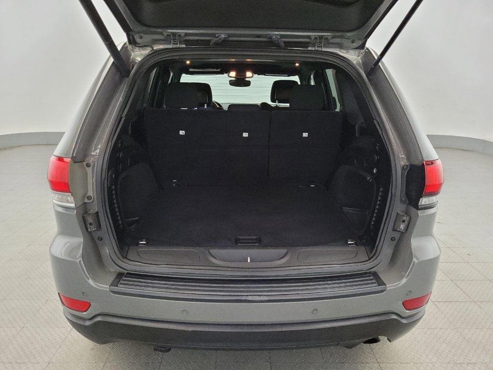 Used 2019 Jeep Grand Cherokee Laredo image 29