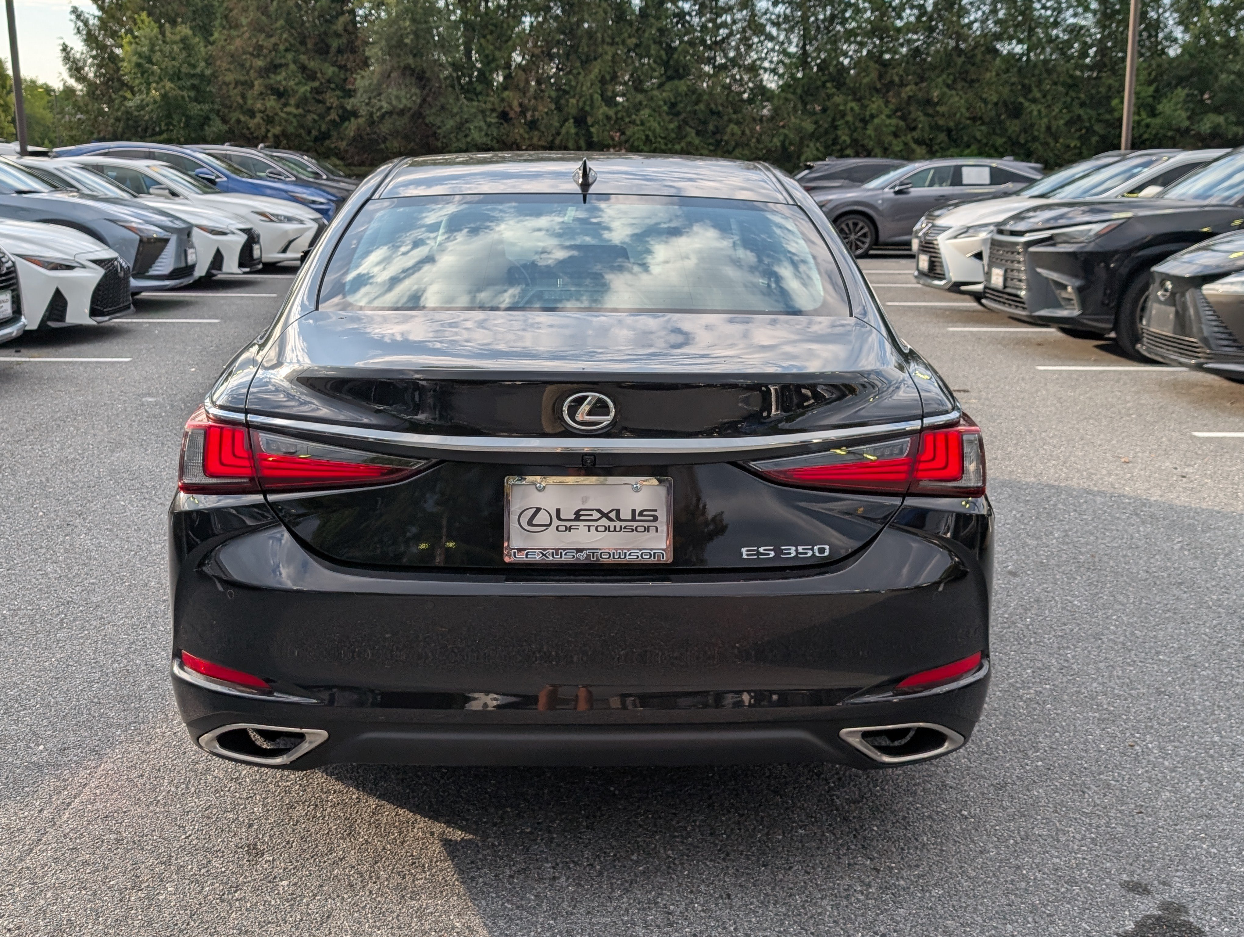 Used 2025 Lexus ES 350 w/ Premium Package FWD image 4