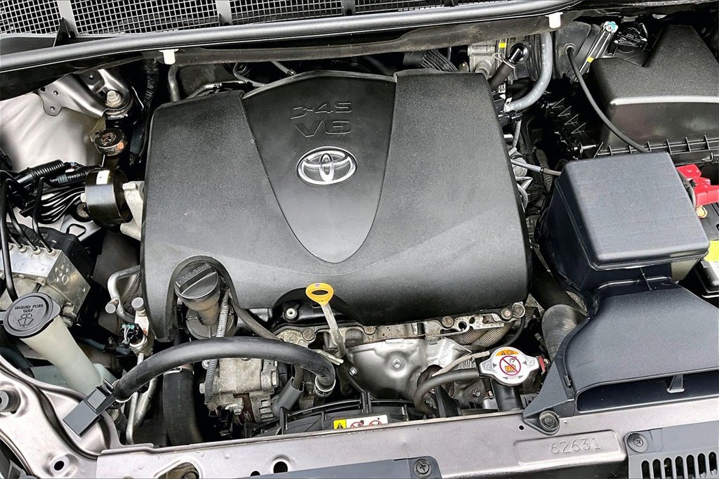 Used 2020 Toyota Sienna LE image 35