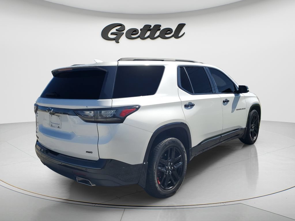 Used 2021 Chevrolet Traverse Premier w/ Redline Edition AWD/4WD image 3