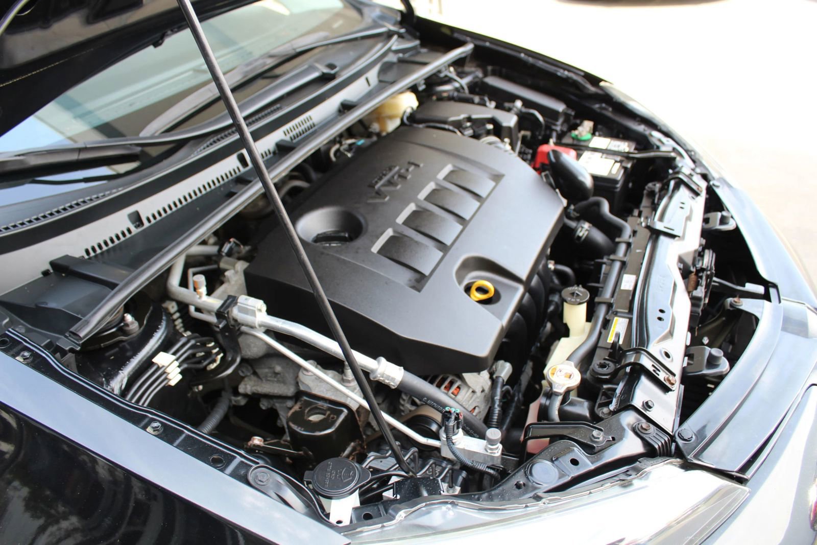 Used 2018 Toyota Corolla XLE w/ Carpet Mat Package (TMS) FWD image 35