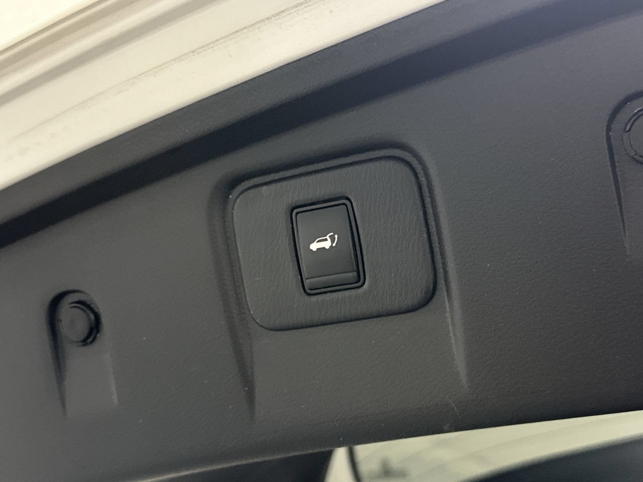 Used 2018 Nissan Murano S AWD/4WD image 32