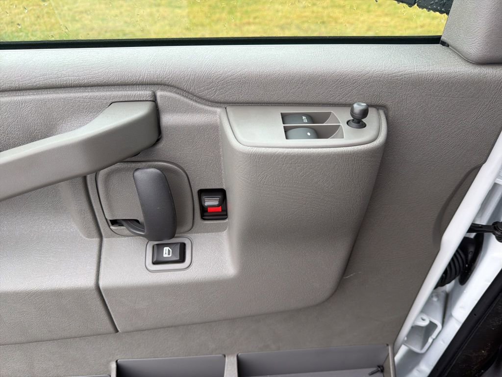 New 2025 Chevrolet Express 2500 w/ Driver Convenience Package image 23
