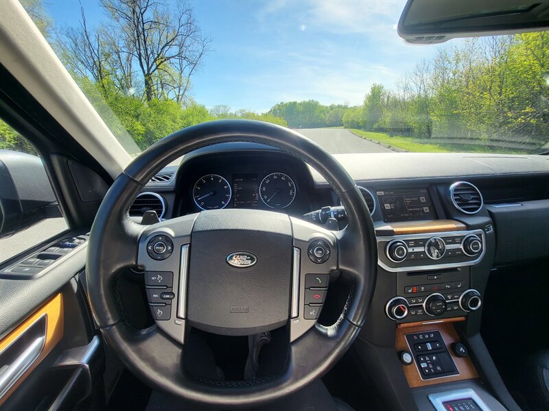 Used 2016 Land Rover LR4 HSE AWD/4WD image 14
