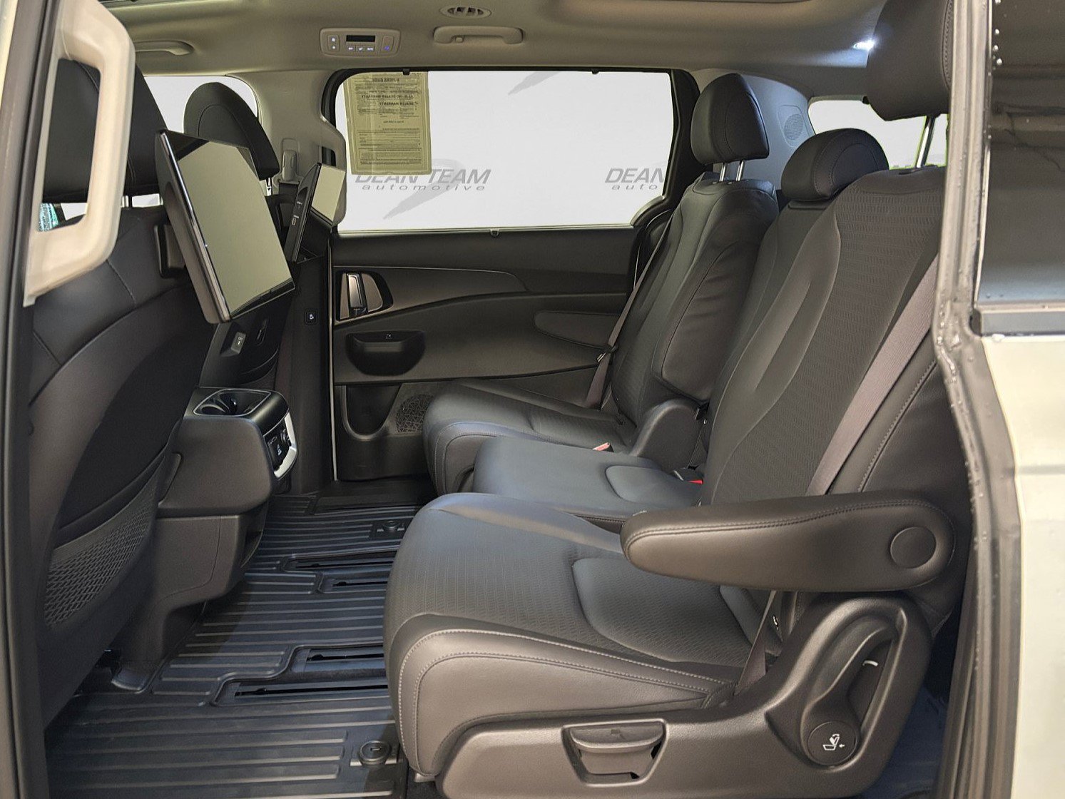 Used 2025 Kia Carnival SX Prestige FWD image 12