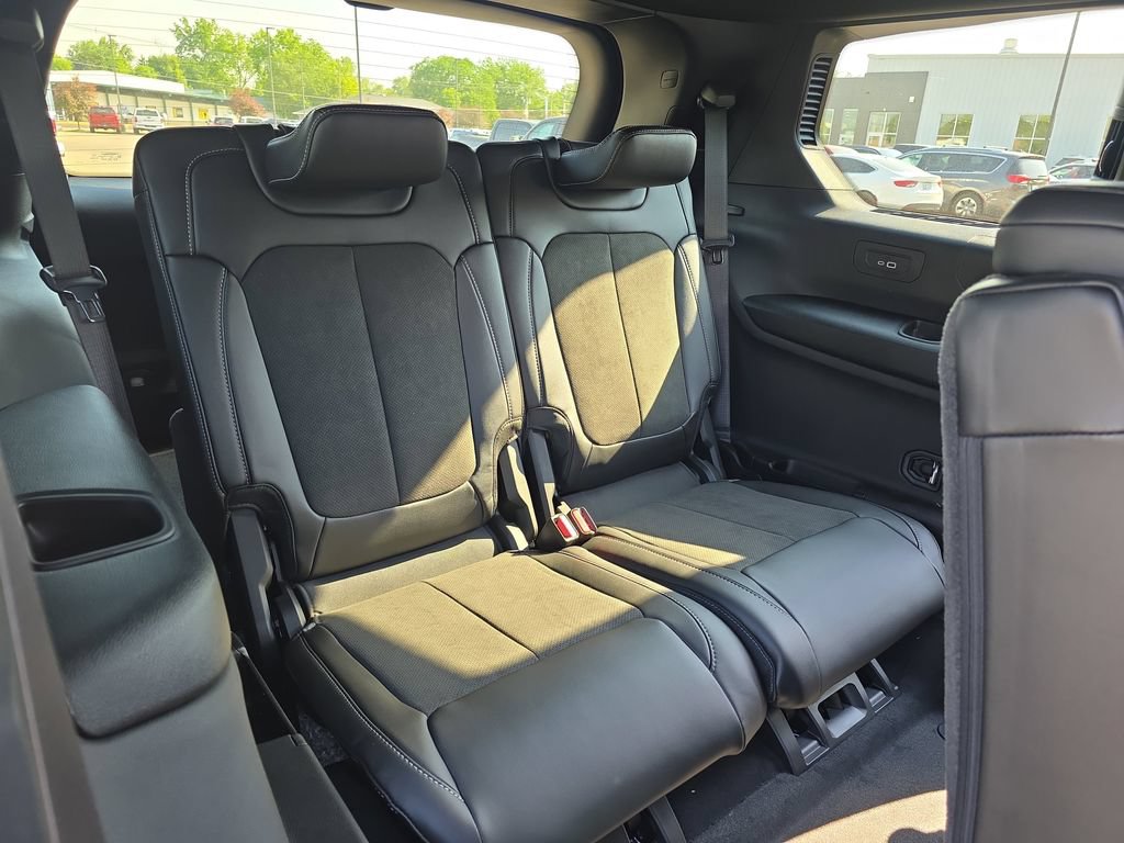 New 2026 Jeep Grand Cherokee L 4WD image 12