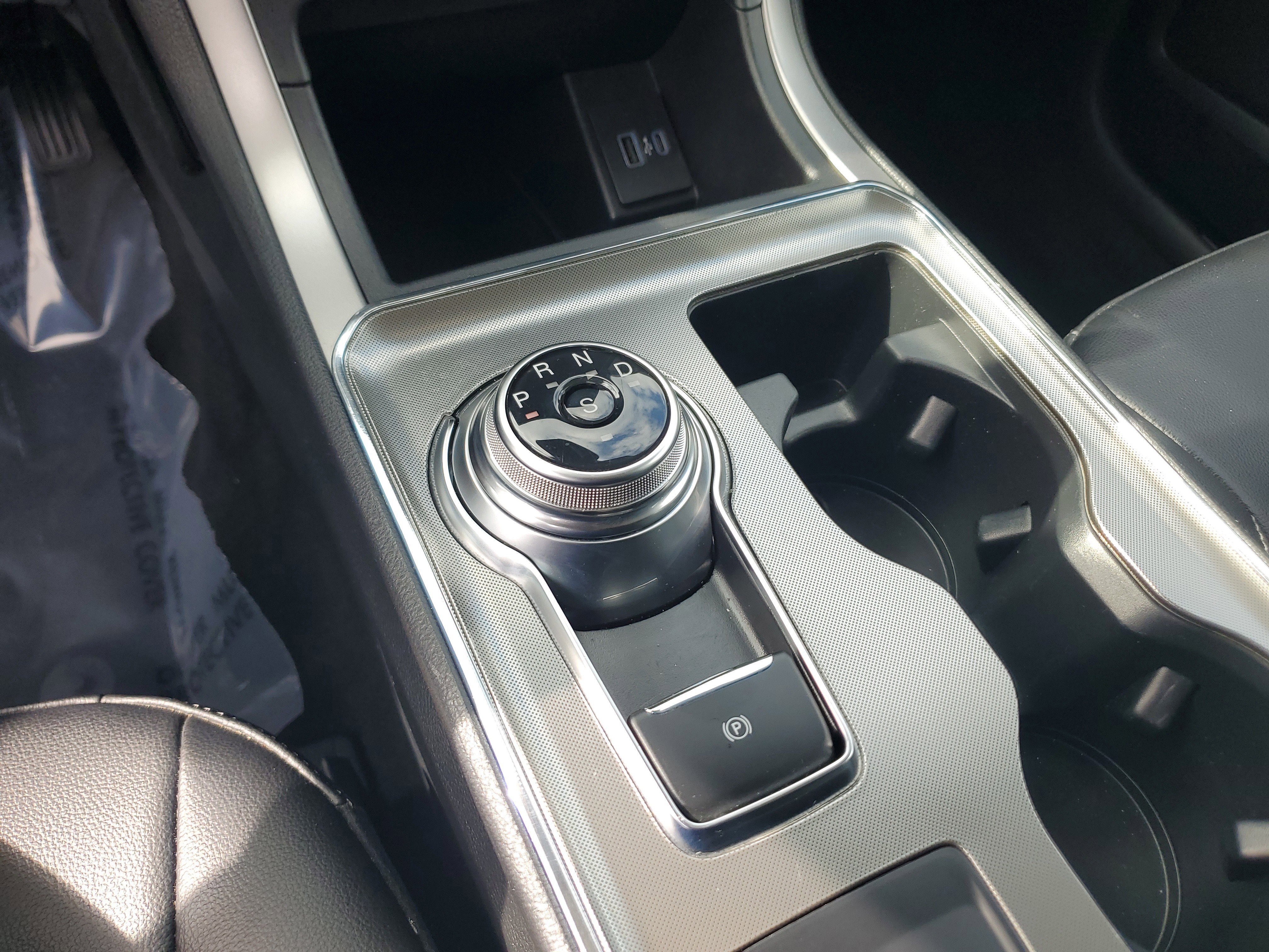 Used 2022 Ford Edge SEL image 25