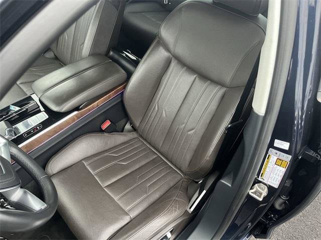 Used 2023 Audi A8 L 3.0T w/ Luxury Package image 11