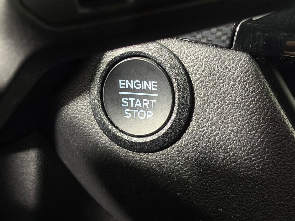 Used 2025 Ford Escape ST-Line Select AWD/4WD image 23
