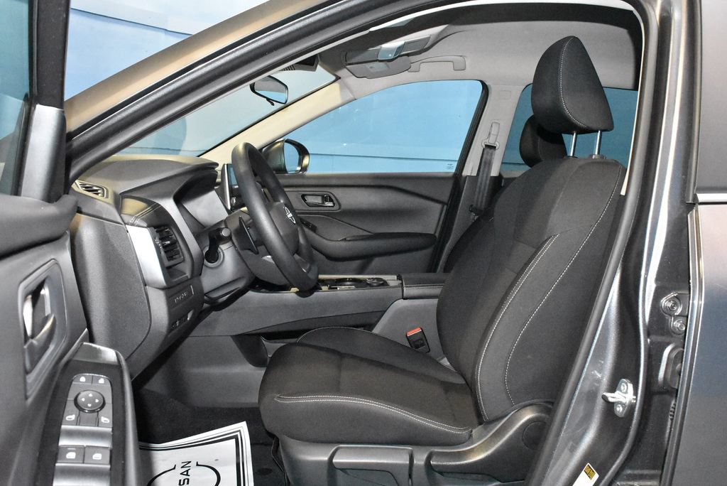 Used 2026 Nissan Rogue S AWD/4WD image 6