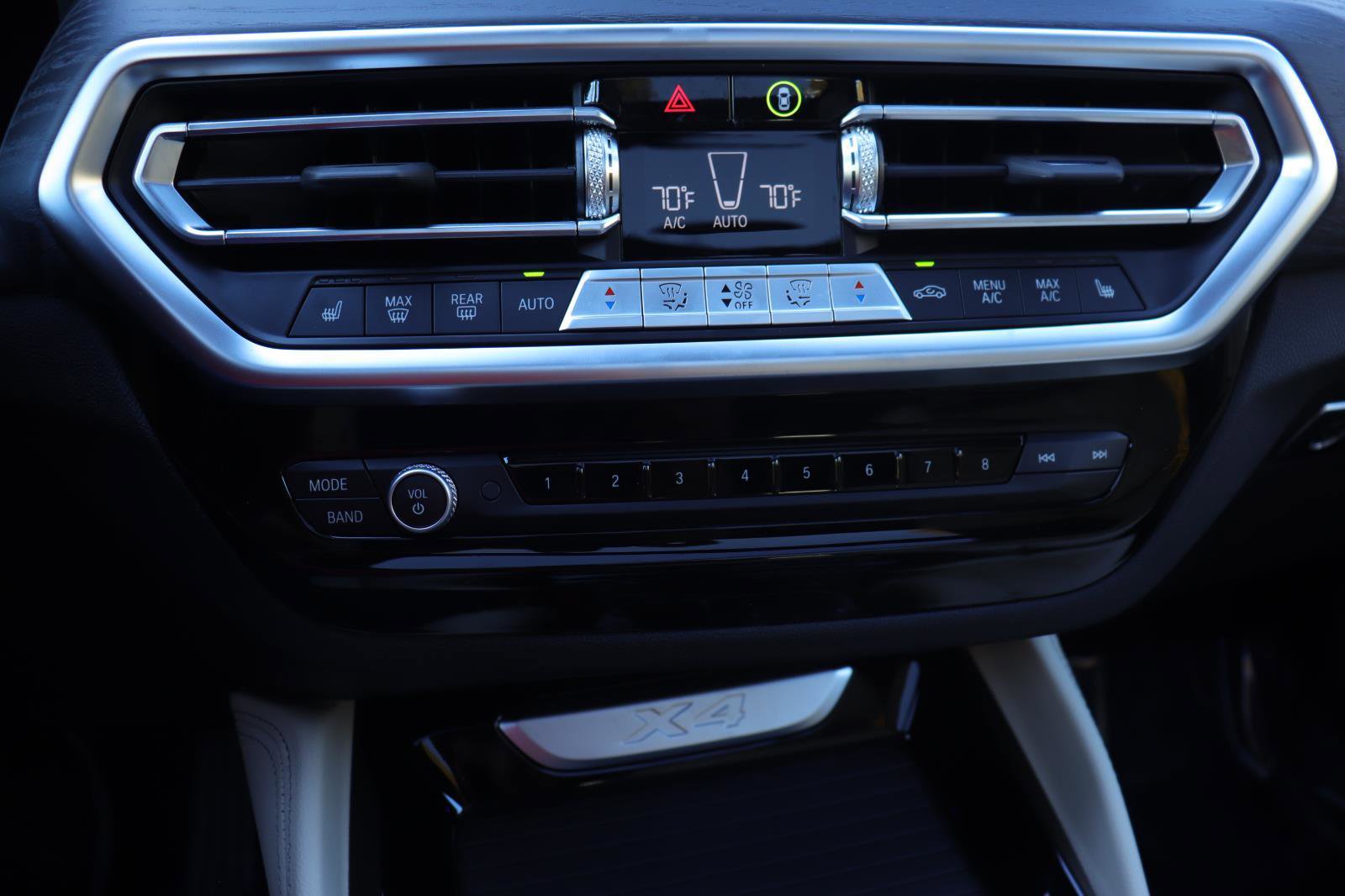 New 2025 BMW X4 xDrive30i w/ Premium Package image 39