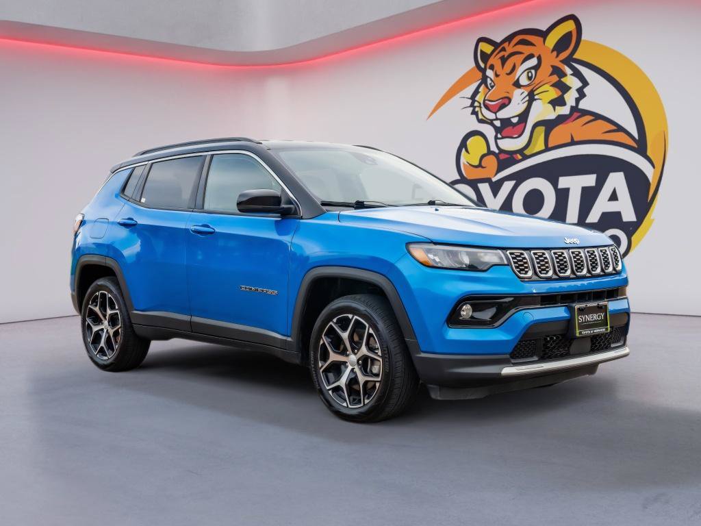 Used 2024 Jeep Compass Limited AWD/4WD image 3