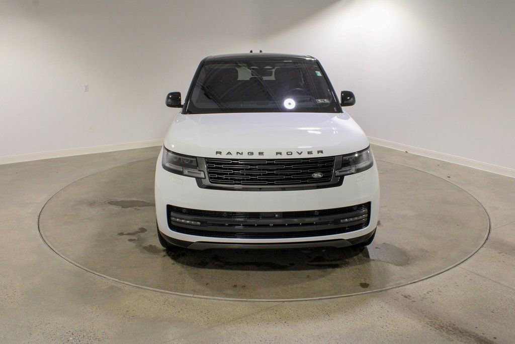 Used 2022 Land Rover Range Rover SE image 8