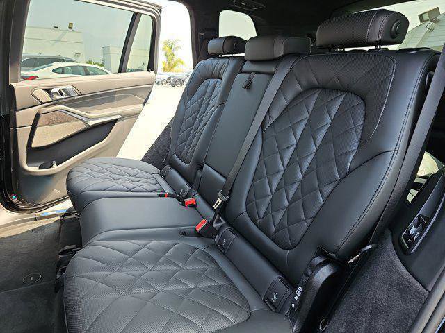 New 2026 BMW X7 xDrive40i w/ M Sport Package image 16