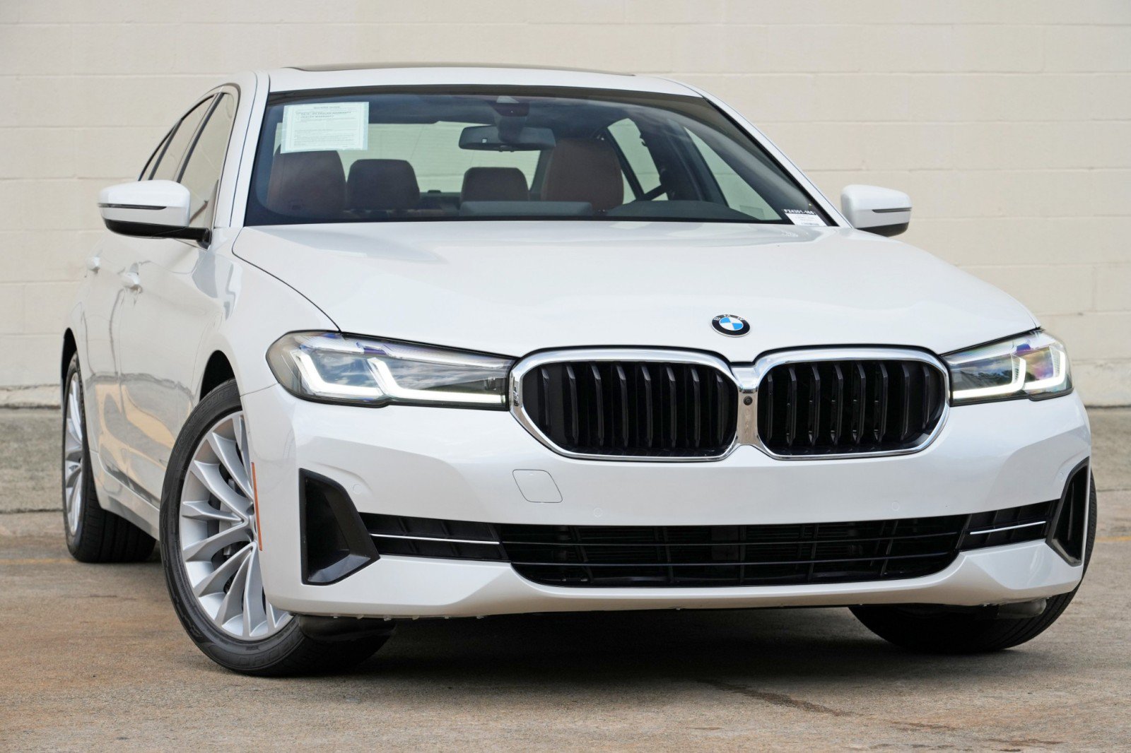 Used 2021 BMW 530i w/ Convenience Package RWD image 2
